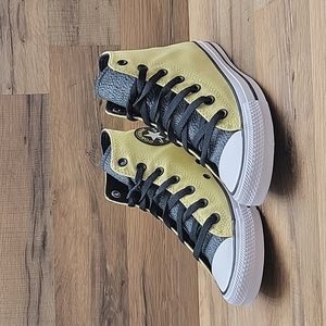 Converse High Top Brand new.